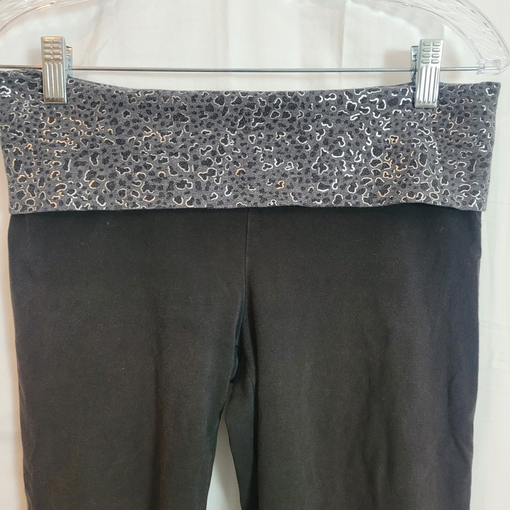 Pink Victoria's Secret Y2K Leggings Med Black Leopard Foldover Sequin Logo Capri - Picture 4 of 13